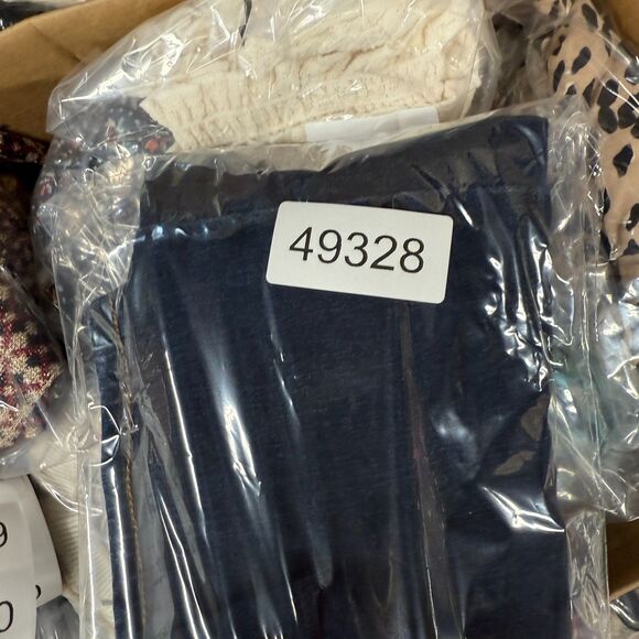 Old Navy Jeans Women 6 Maternity Blue Denim Dark Wash Low Rise Skinny Pull On - Picture 8 of 8